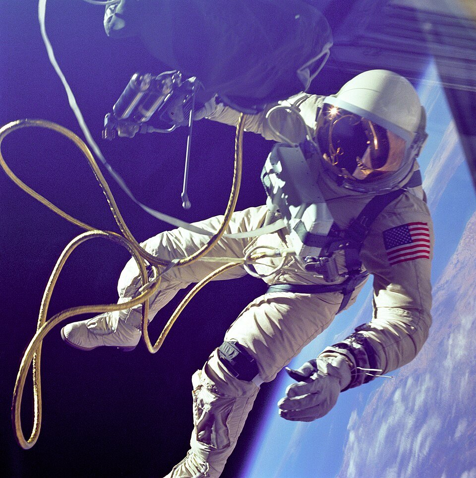 Gemini 4 launch operations photography