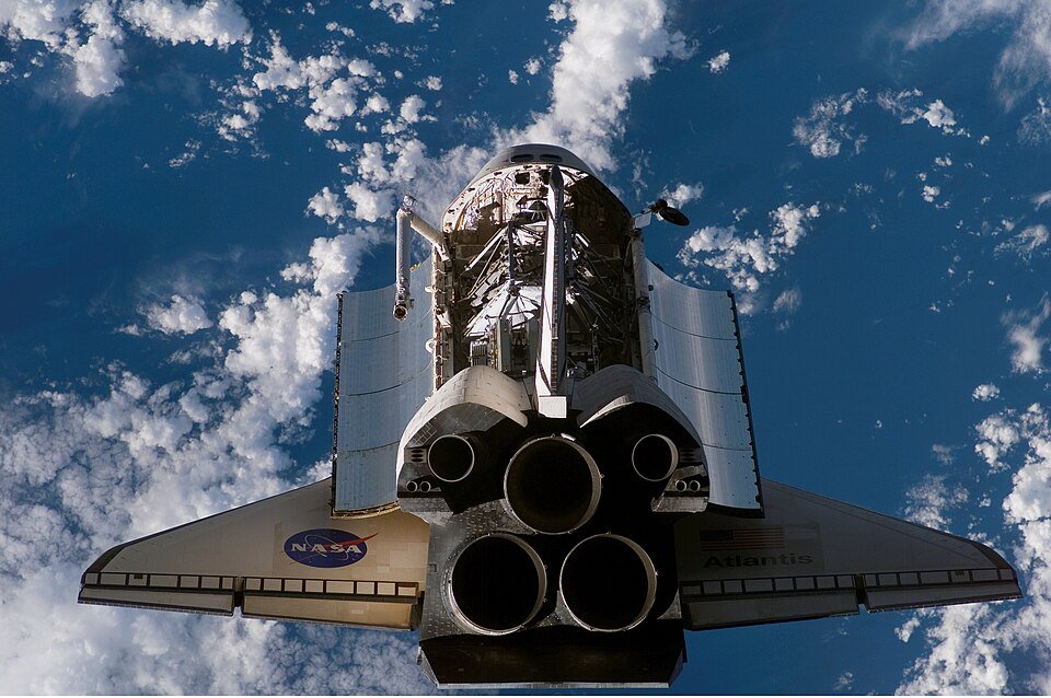 STS-117 launch operations photography