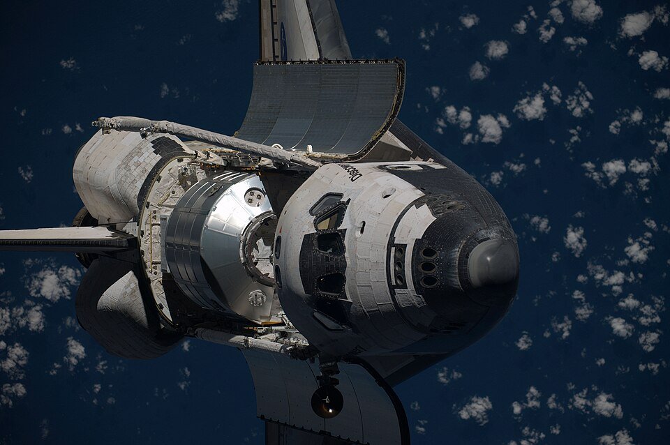 STS-128 launch operations photography