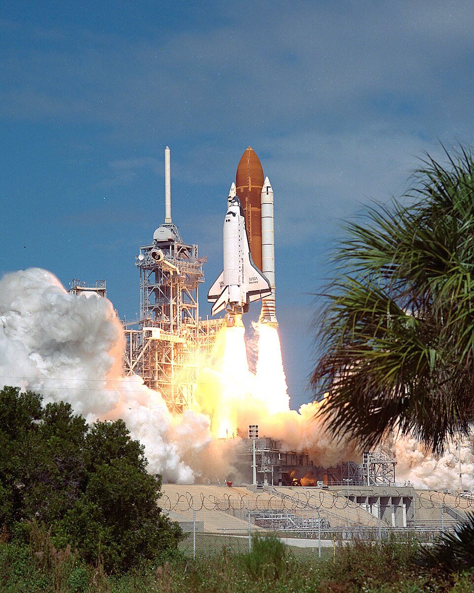 STS-26 launch operations photography