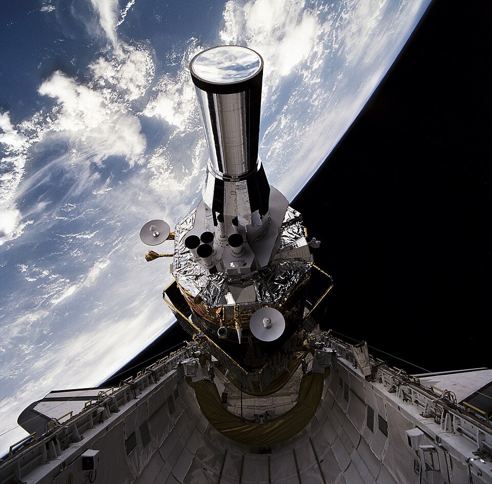 STS-44 launch operations photography