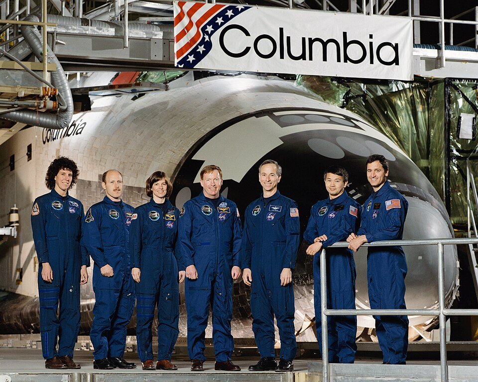 STS-50 launch operations photography