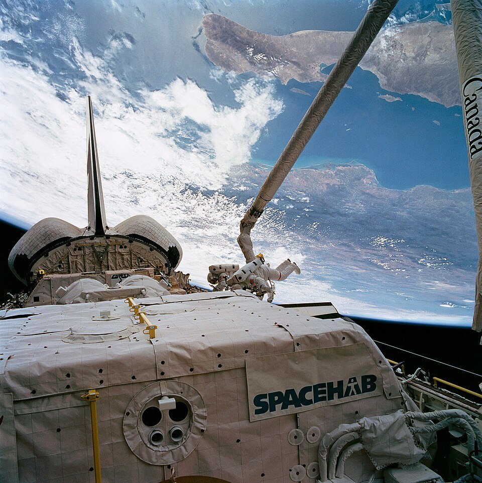 STS-57 launch operations photography
