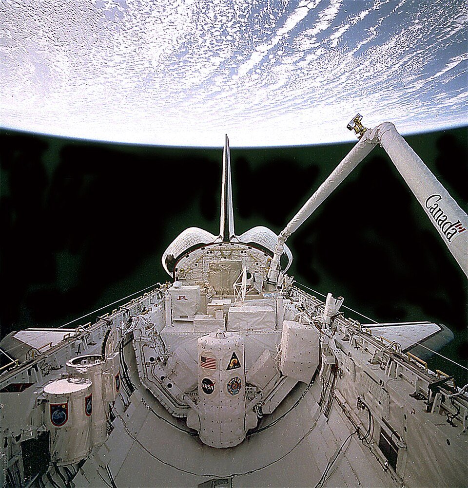 STS-66 launch operations photography