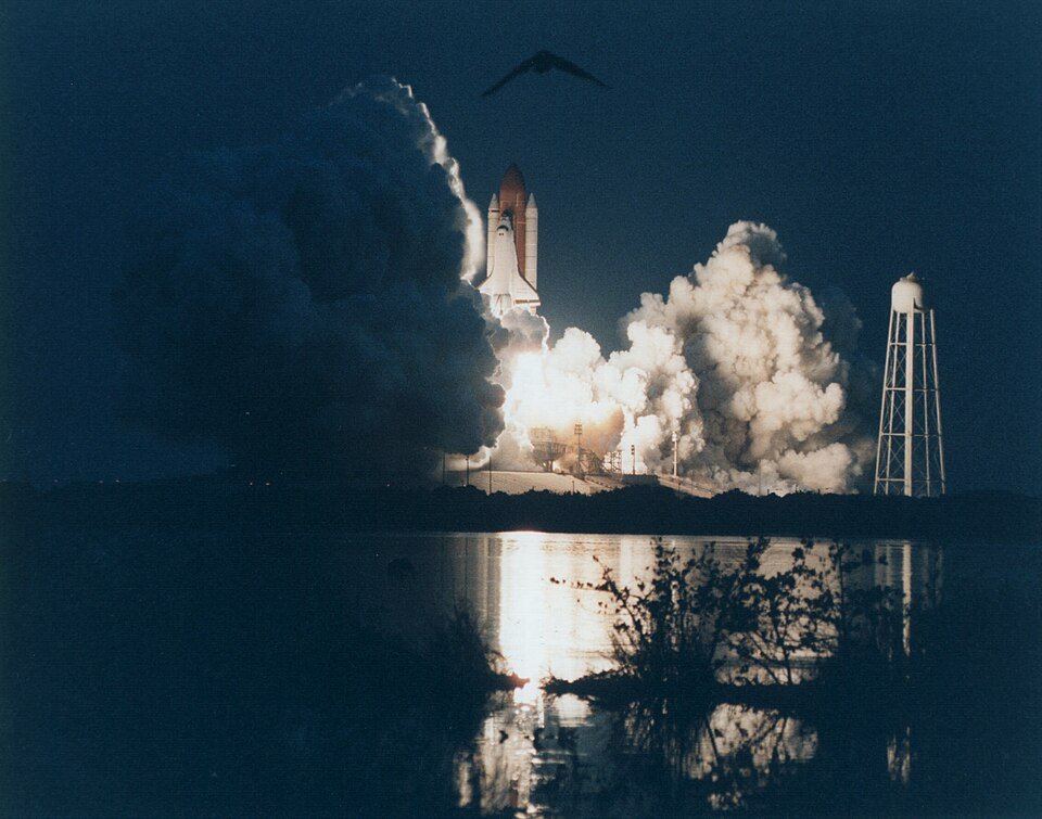 STS-77 launch operations photography