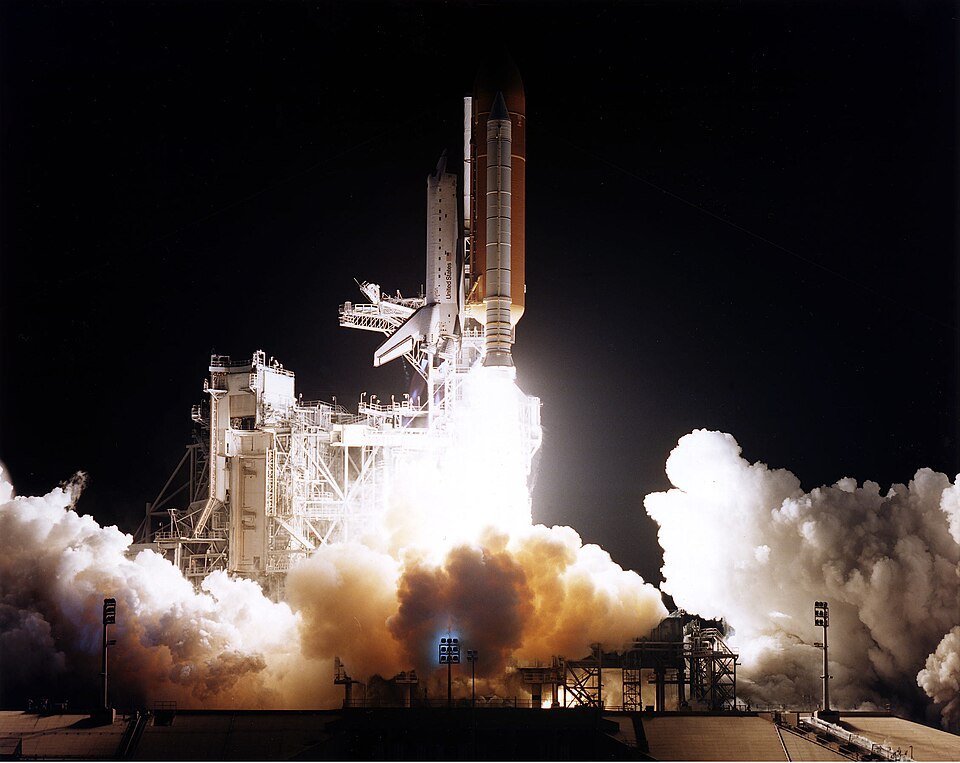 STS-81 launch operations photography