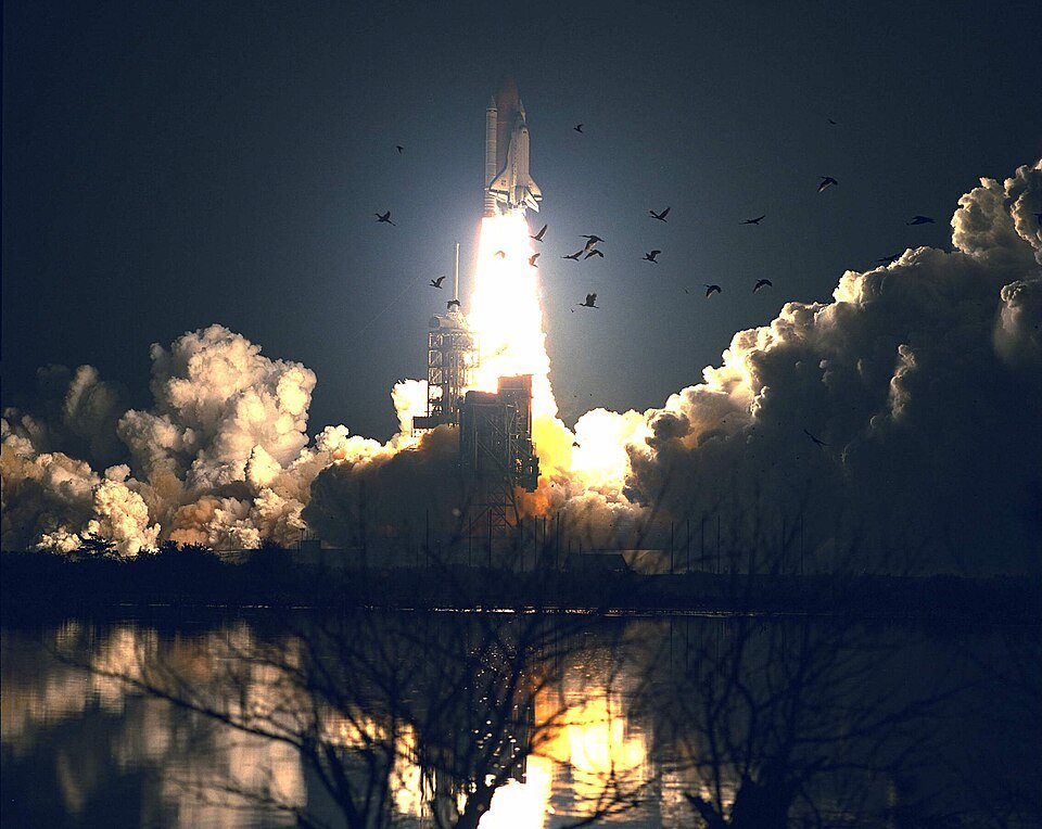 STS-84 launch operations photography
