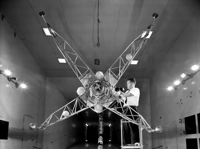 Apollo Project - Lunar Landing Research model