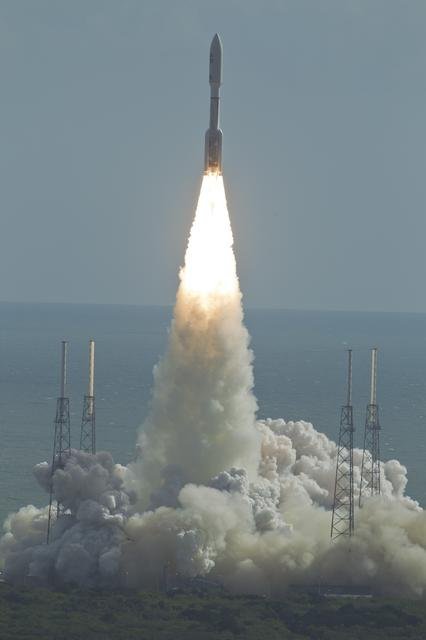 KSC-2011-8033