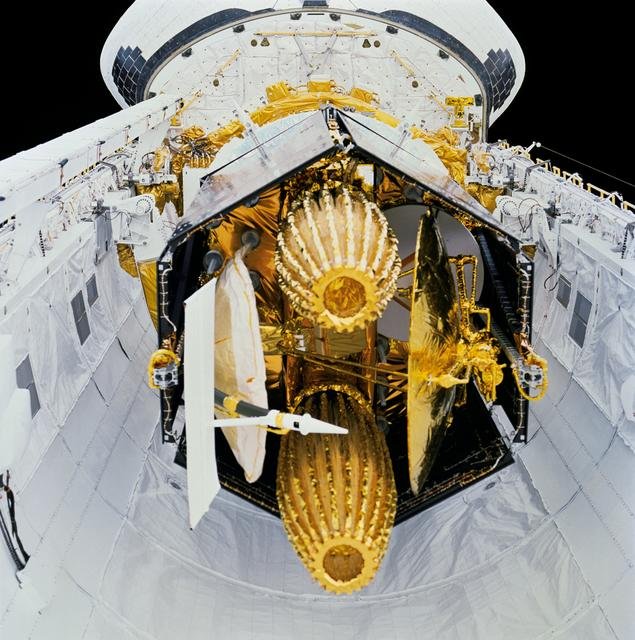 Space Shuttle Discovery Launch