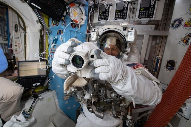 iss059e001094