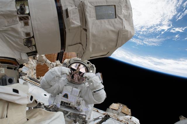 iss054e022826