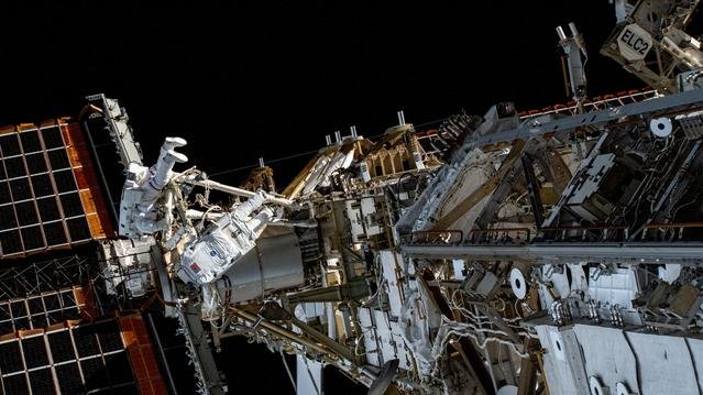 Spacewalkers Stephen Bowen and Sultan Alneyadi